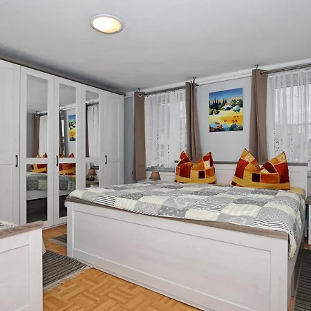 Apartment Poststrasse 32a 01