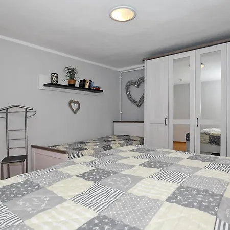 Poststrasse 32a 01 Apartment
